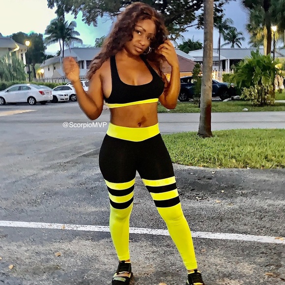 2-Piece Outfit Lime - Picture 2 of 6